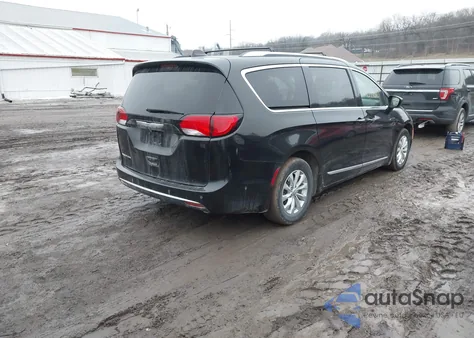 2018 Chrysler Pacifica Touring L from USA, damaged, VIN 2C4RC1BGXJR212314
